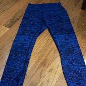 Lulu lemon black and blue leggings. Gently worn , good condition